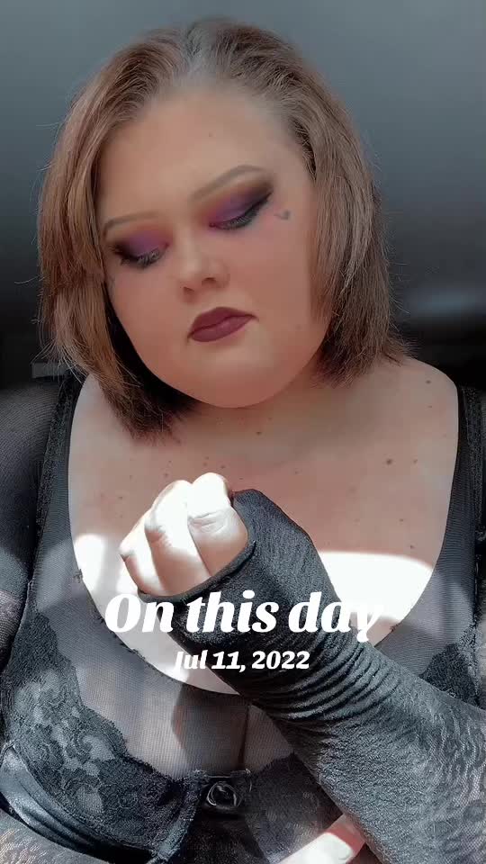 @Queensizebeauty ♡