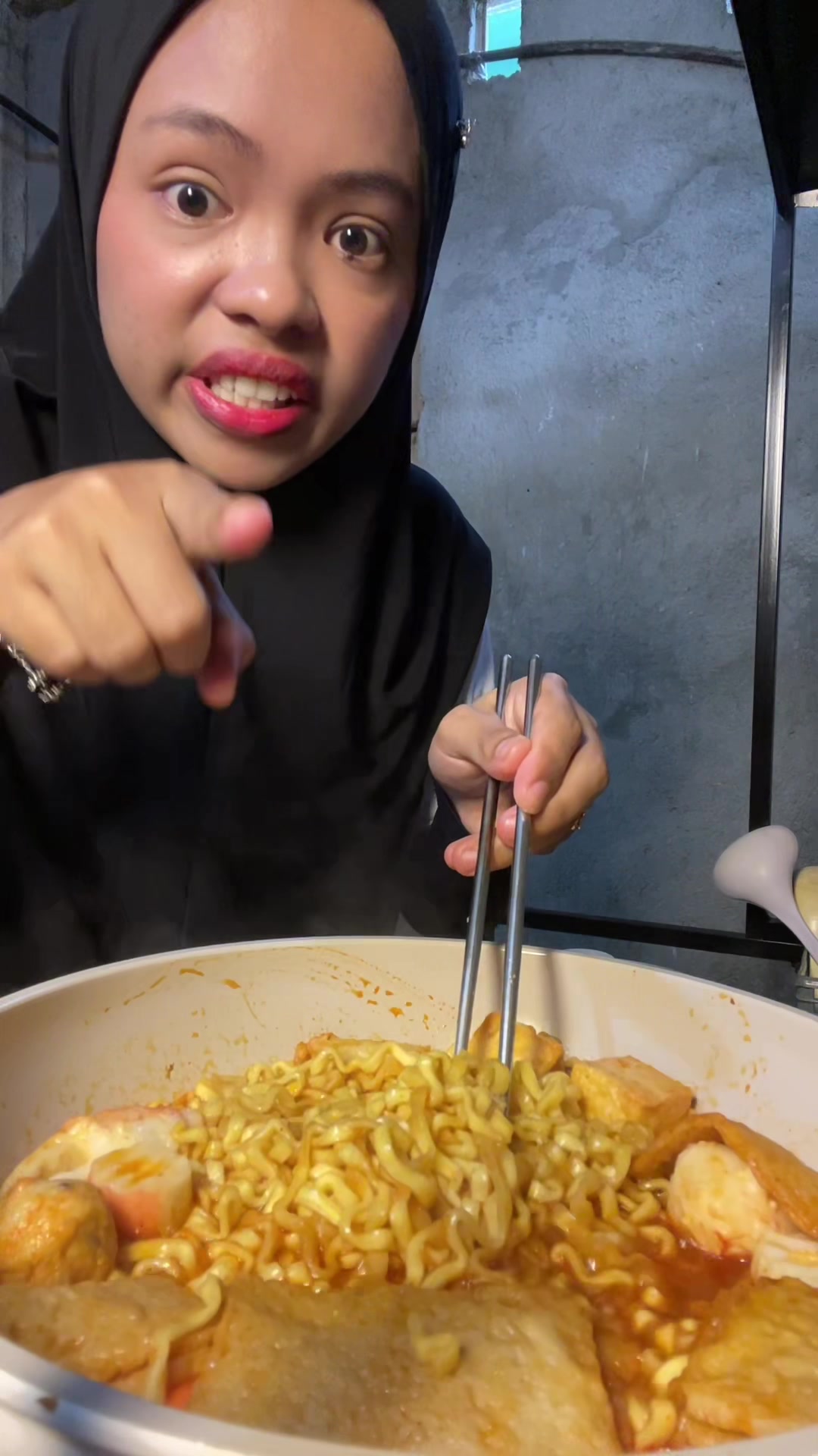 @haneeyaofficial