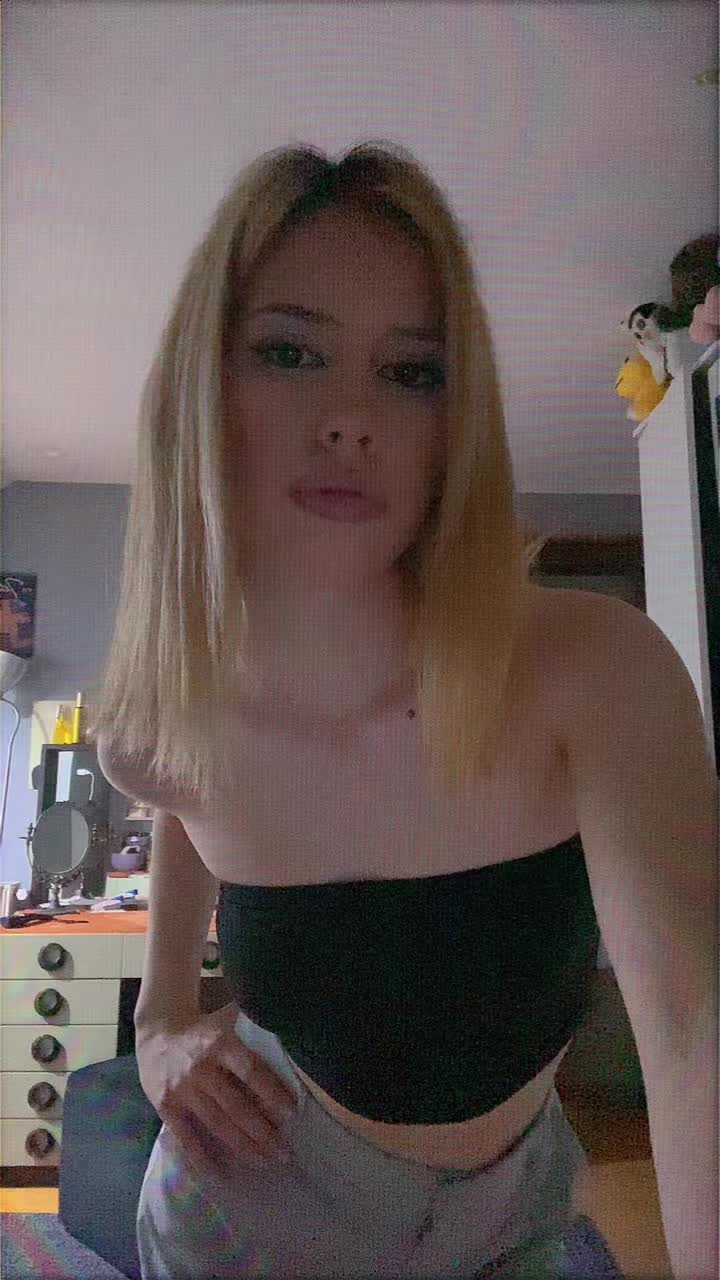 @elena