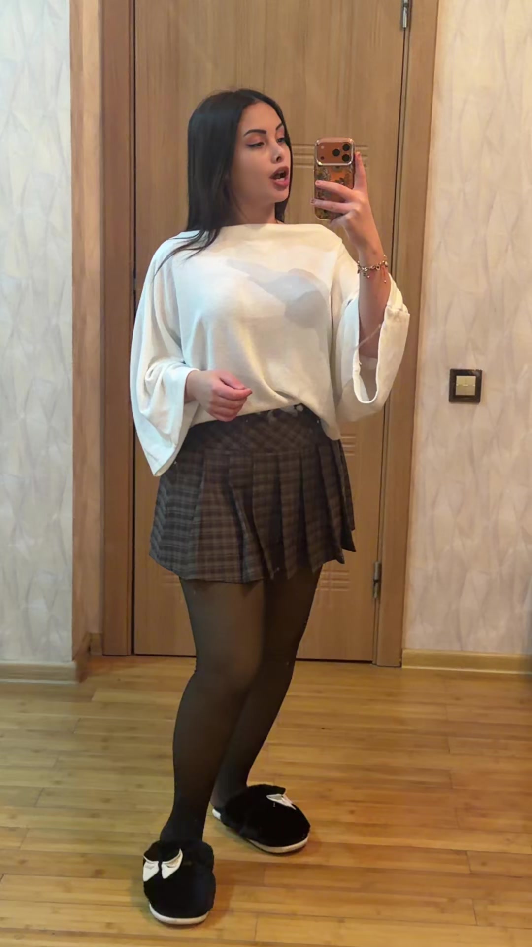@Güneş Lavin