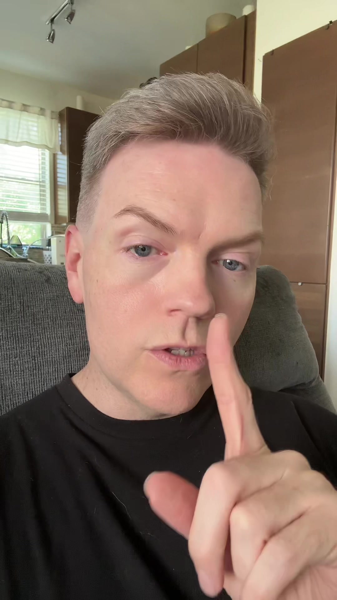 @MakeoverMike