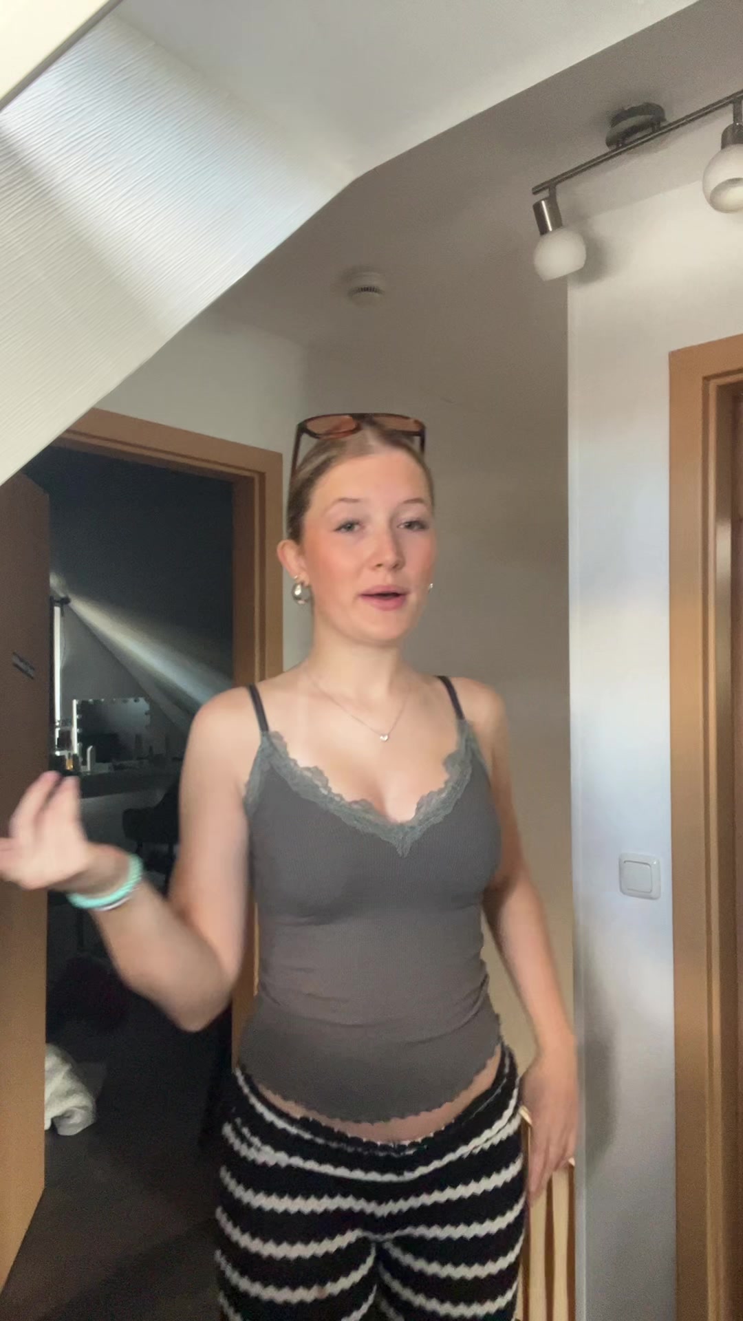 @𝐞𝐦𝐦𝐚