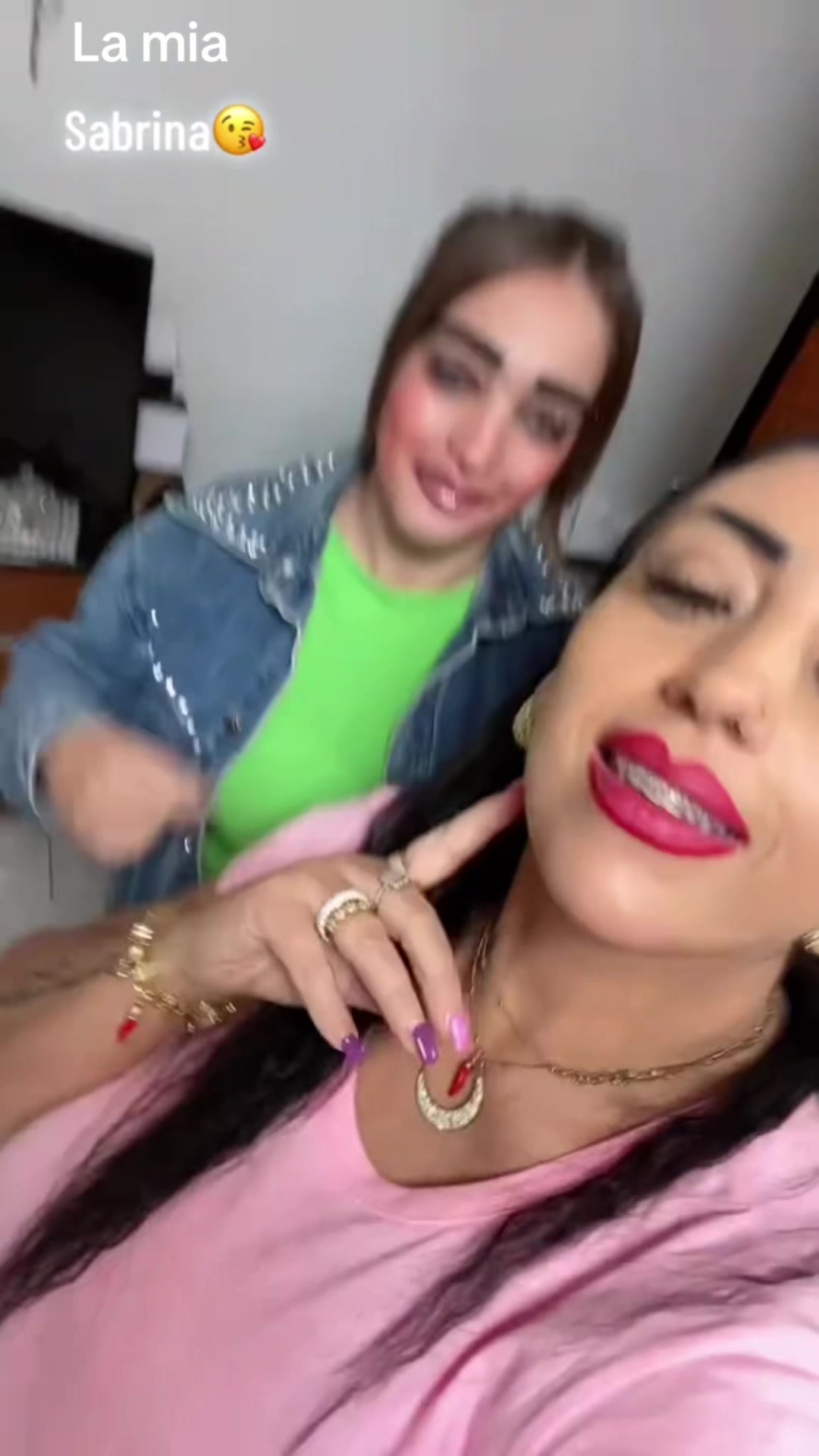 @Maria official❤️👑🎤e Sabrina