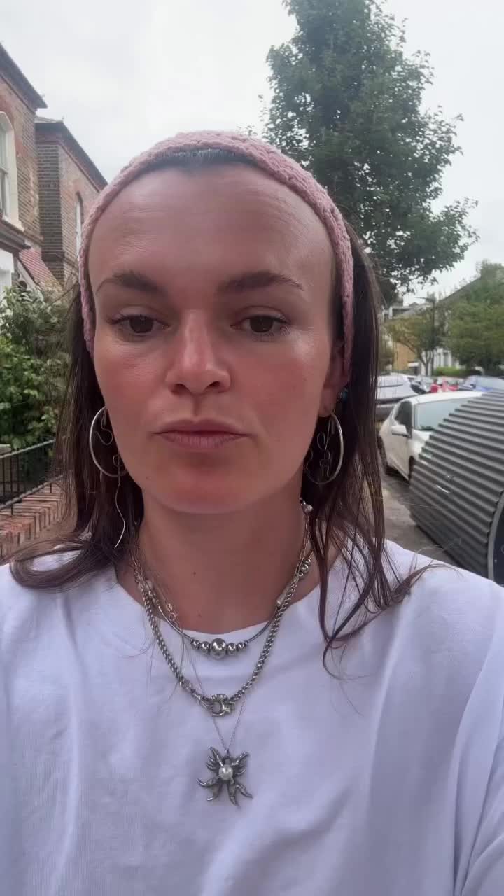 @Love_Wins_💞