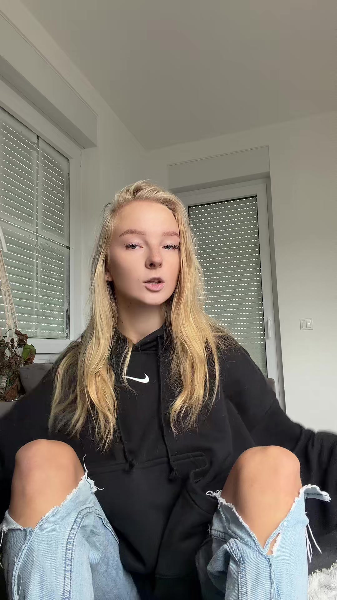 @Blonde_vivi
