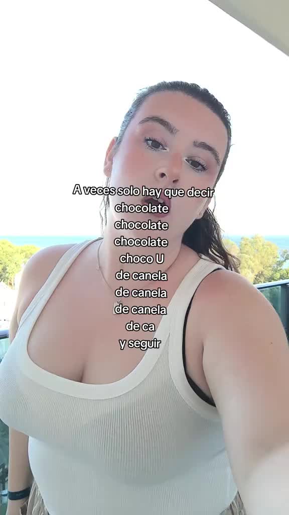 @Isa Uceda||plussize girl