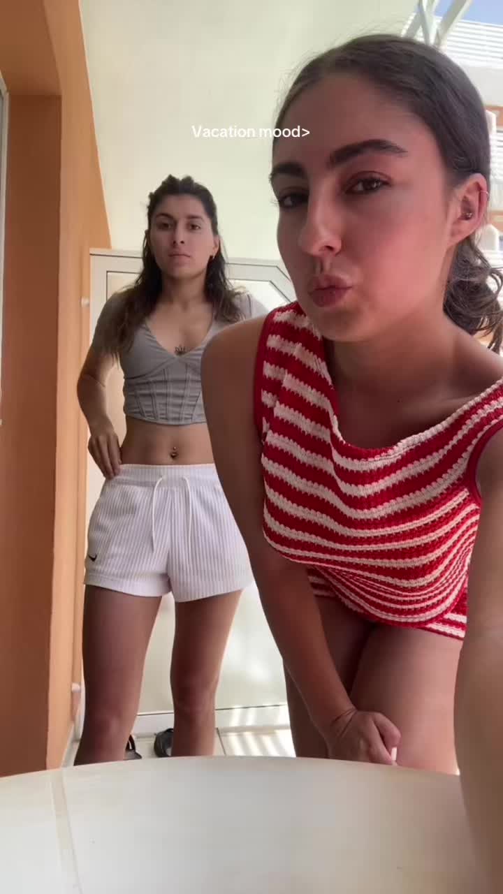 @celineleandra