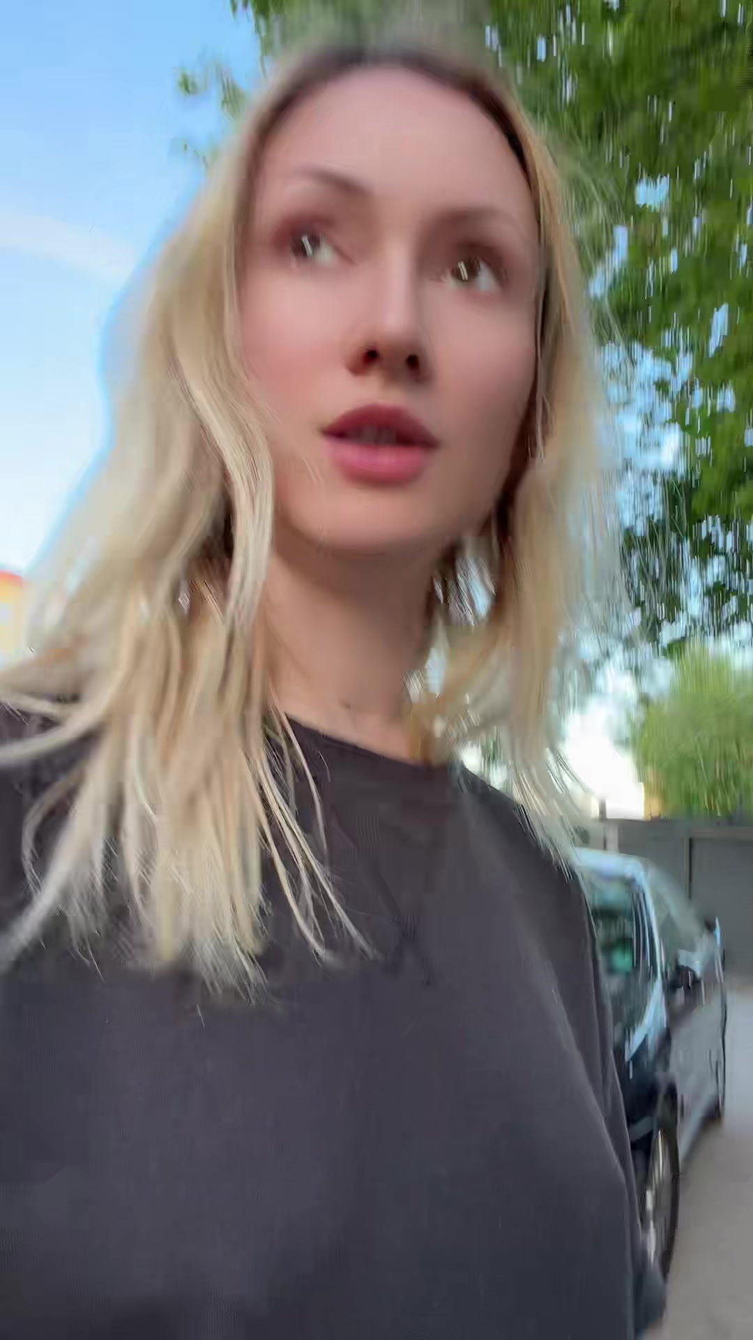 @Blonda