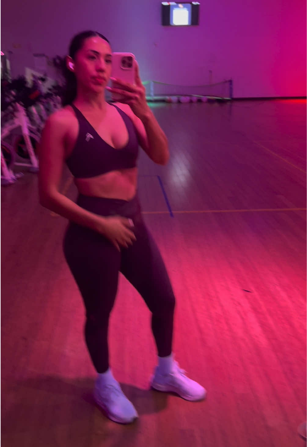 @xoisellaa_