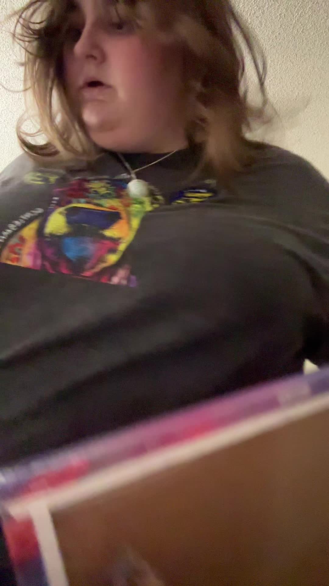 @presliedivaalert
