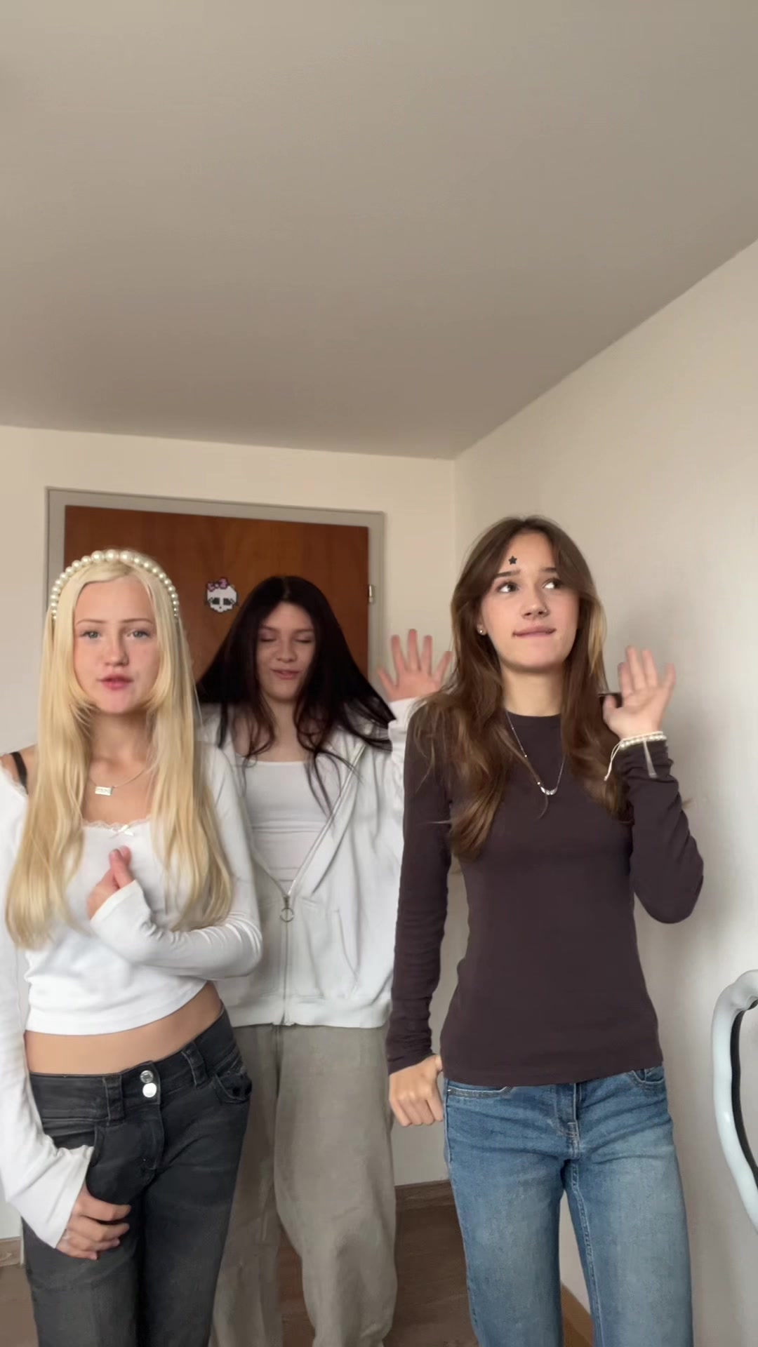 @машка