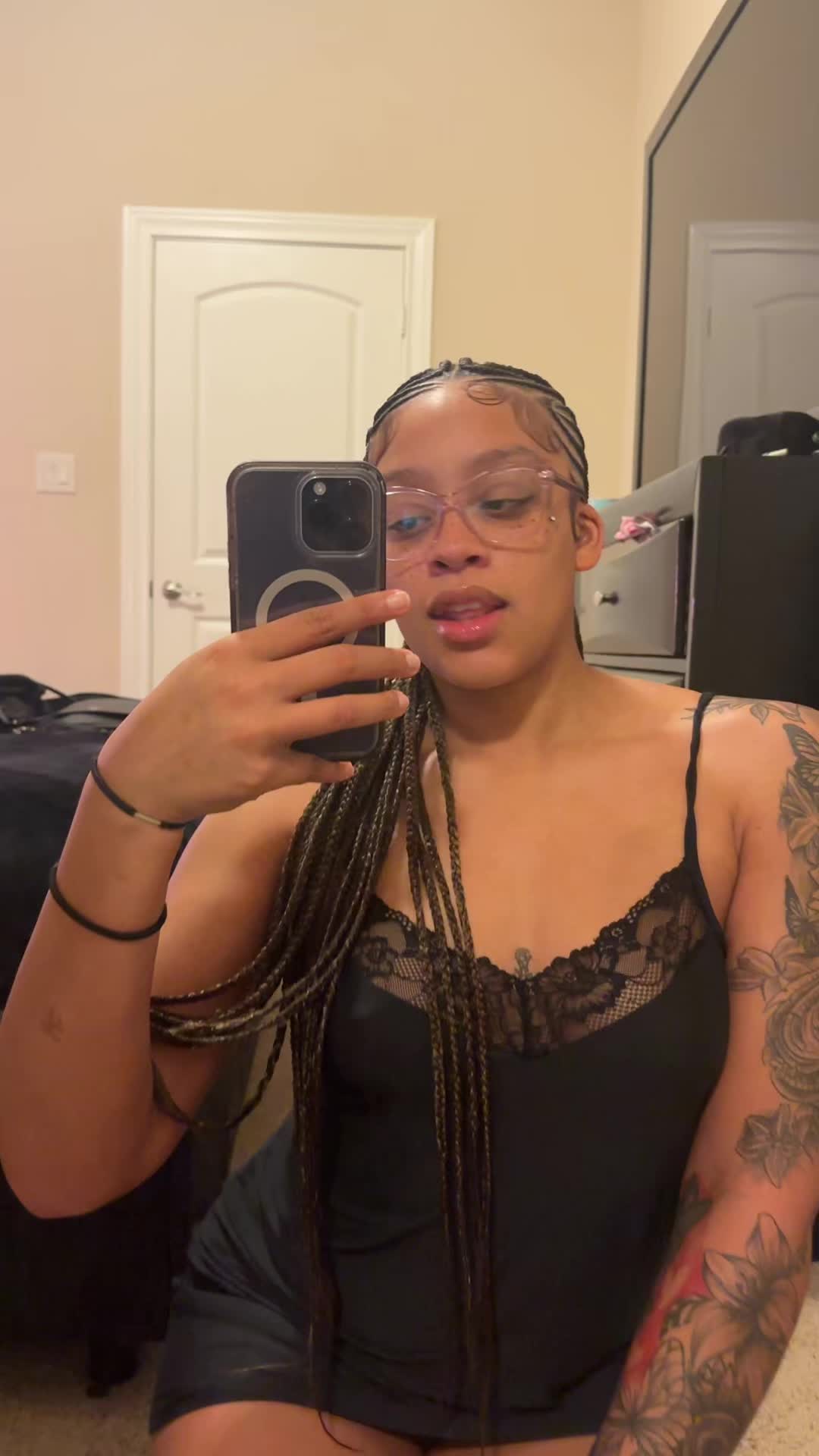 @marykatedadon