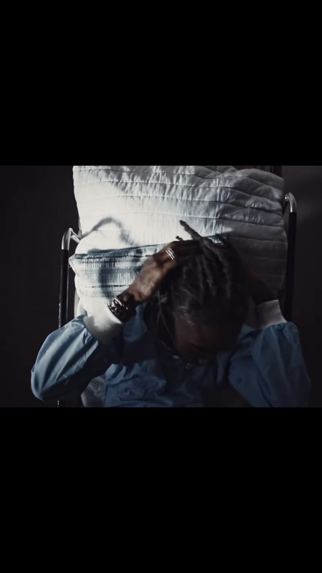 @iris 𖣂