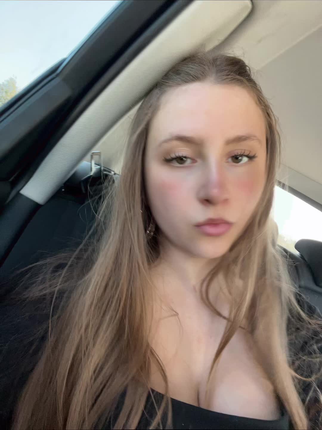 @✨ℒℯ𝓃𝒾✨
