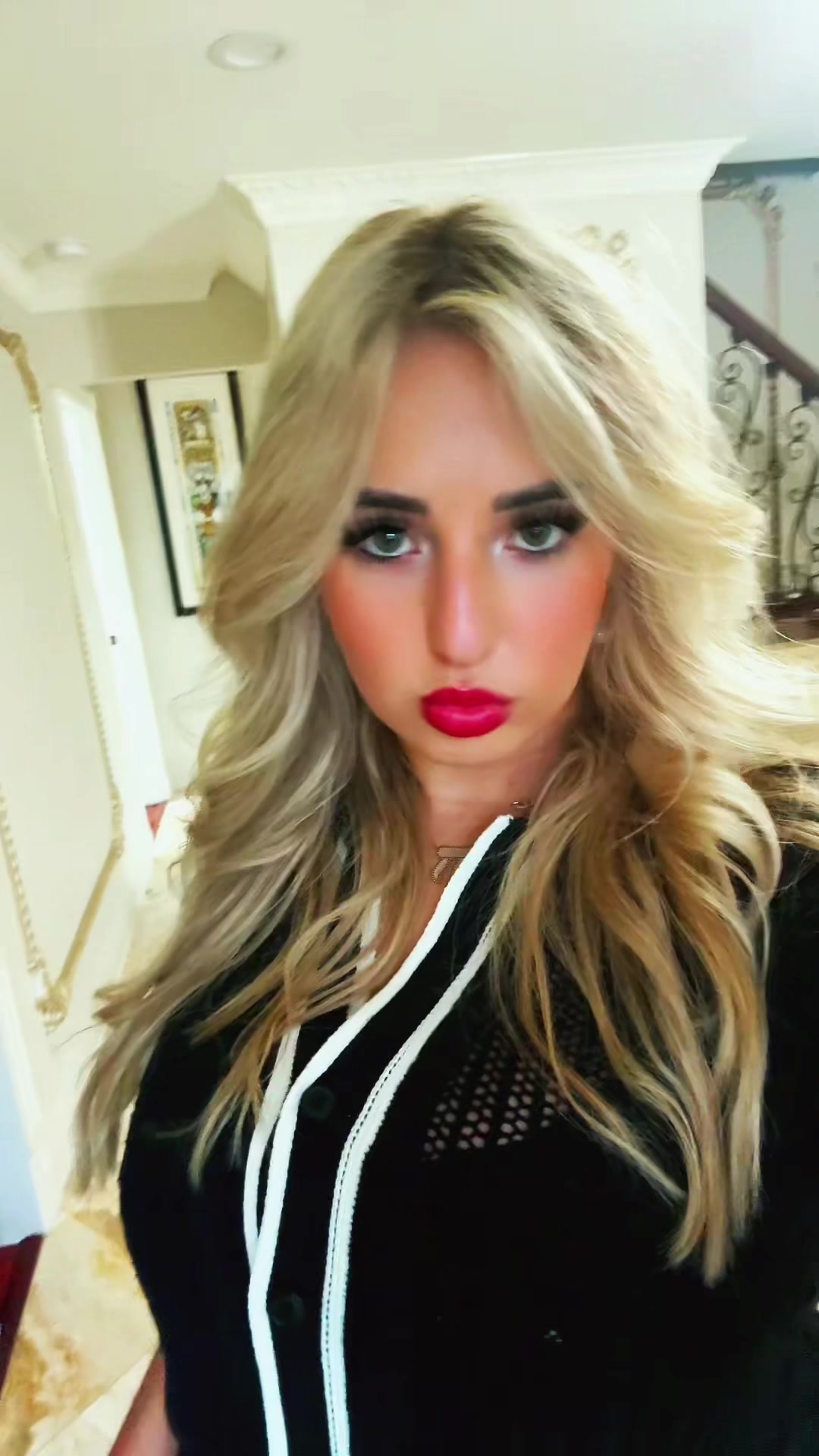 @globalblonde