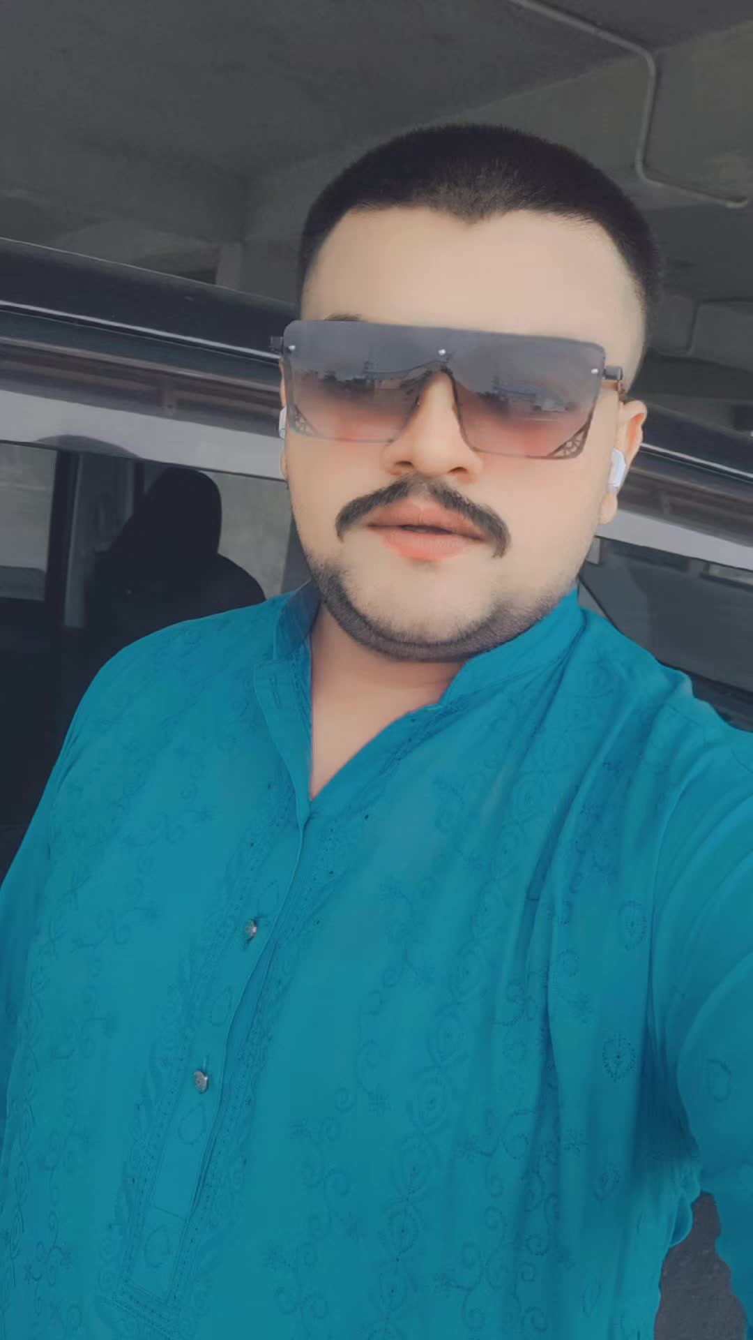 @user8120635402771