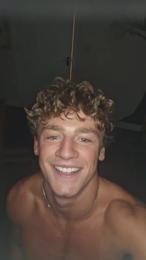 @elliscousens