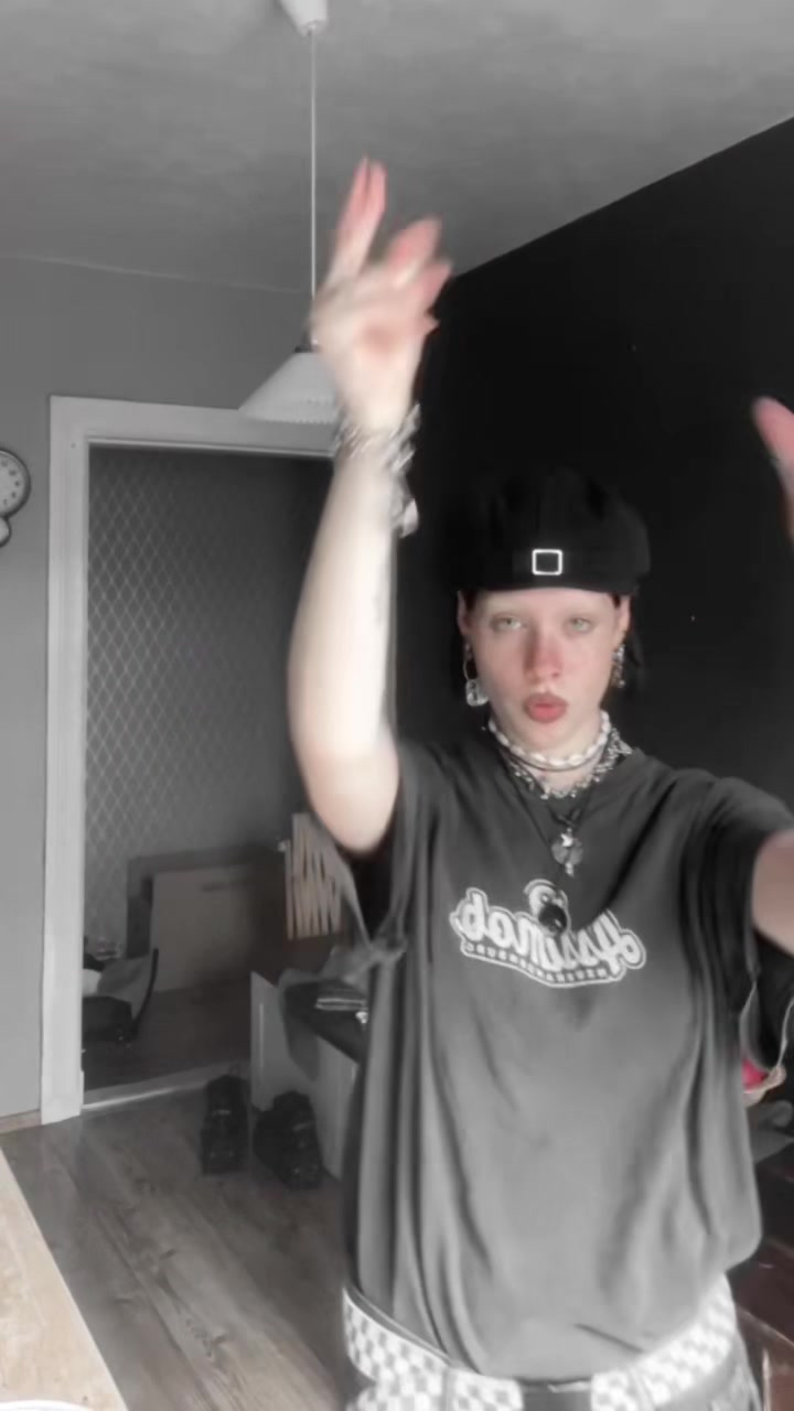 @Verknallt_in_Neuk&ouml;lln 17