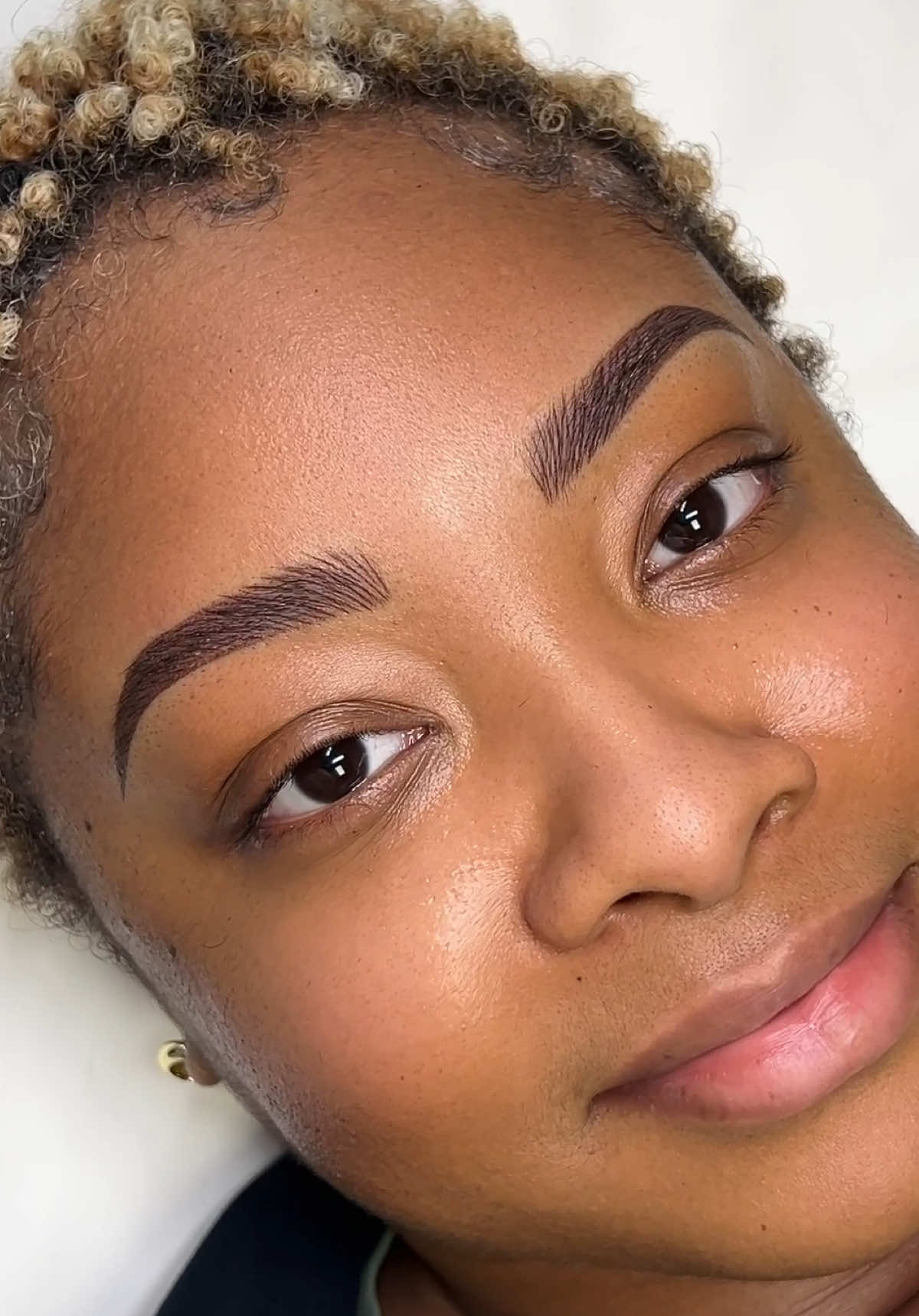 @Edith - PMU Brow Artist