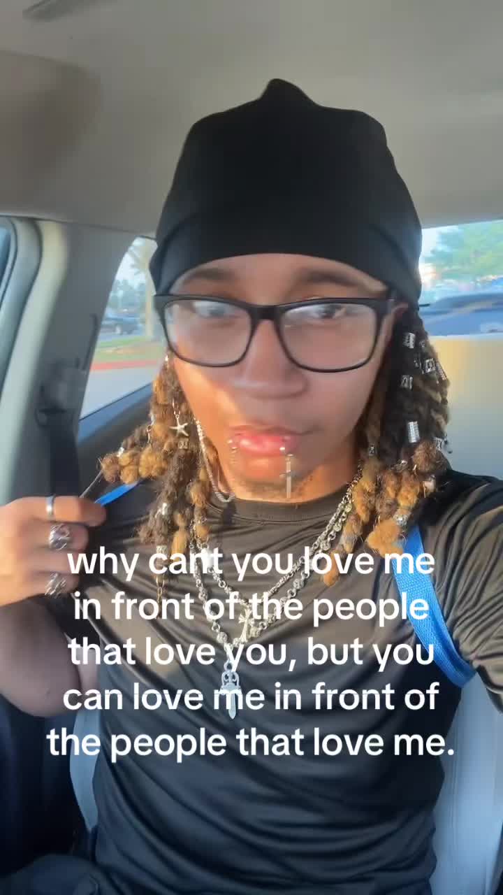 @whoz_twistann