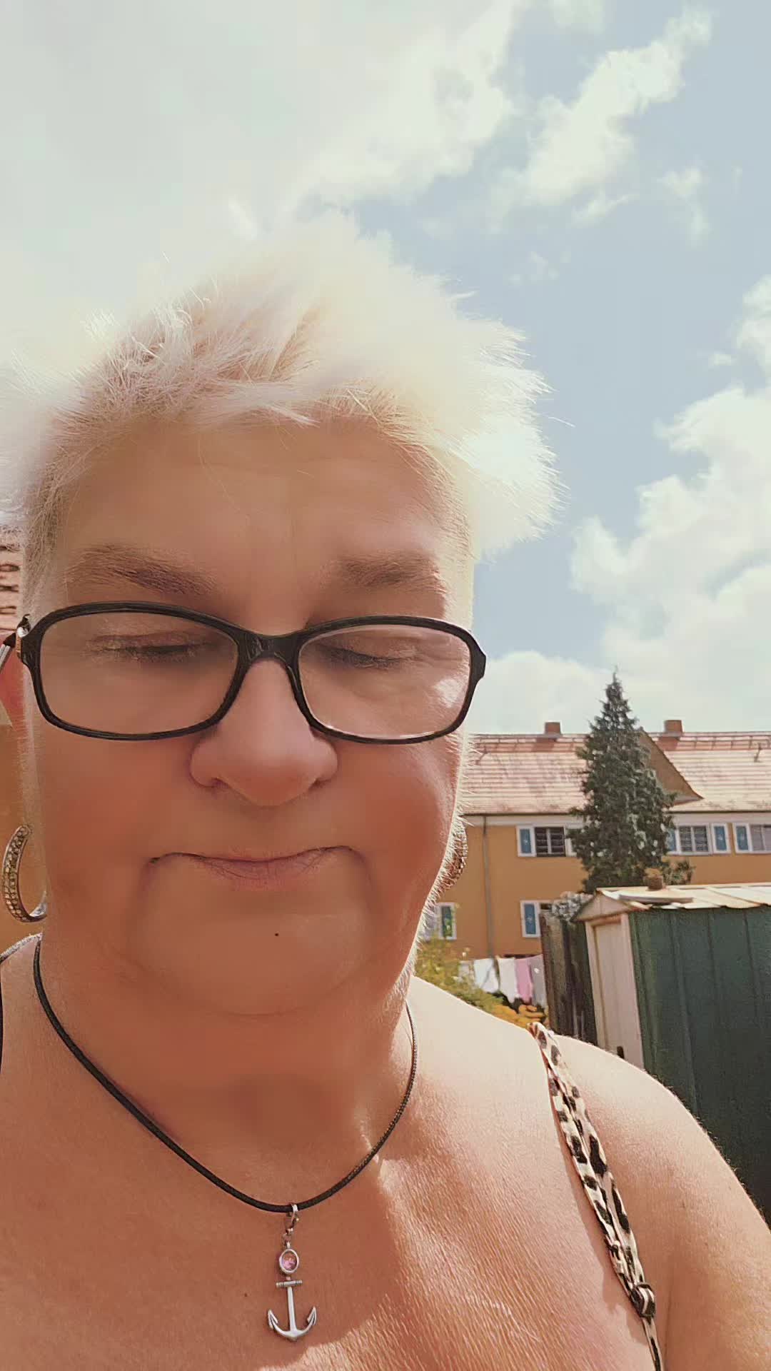 @monilove