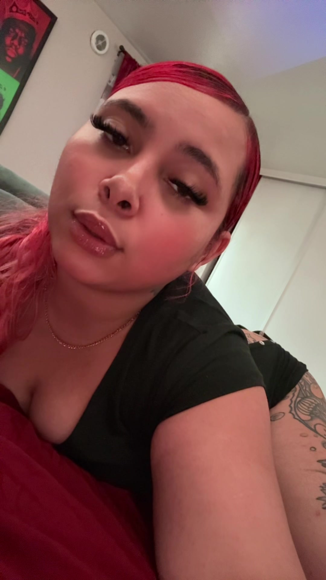 @Neeneecruz