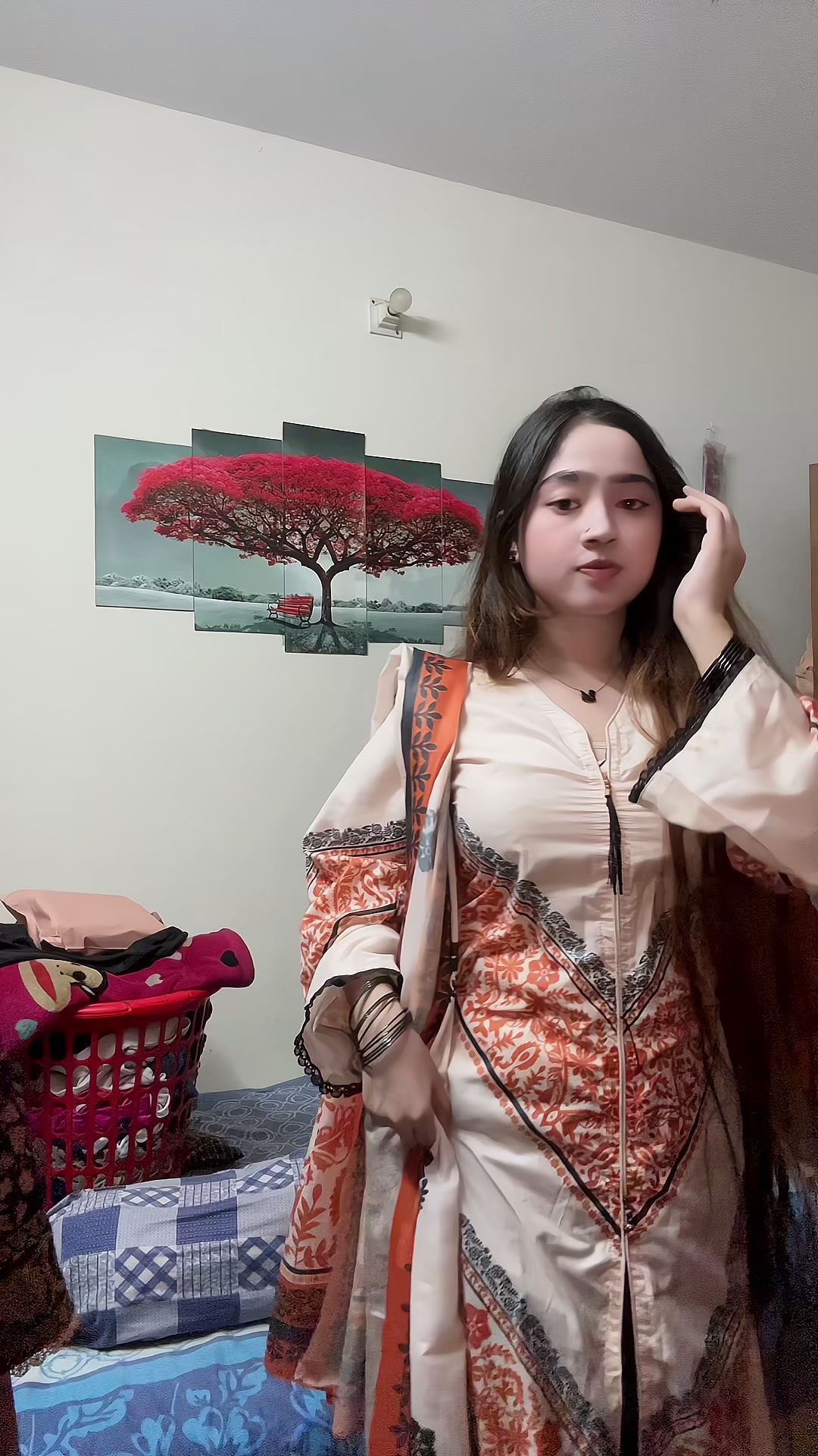 @Simran⭐️