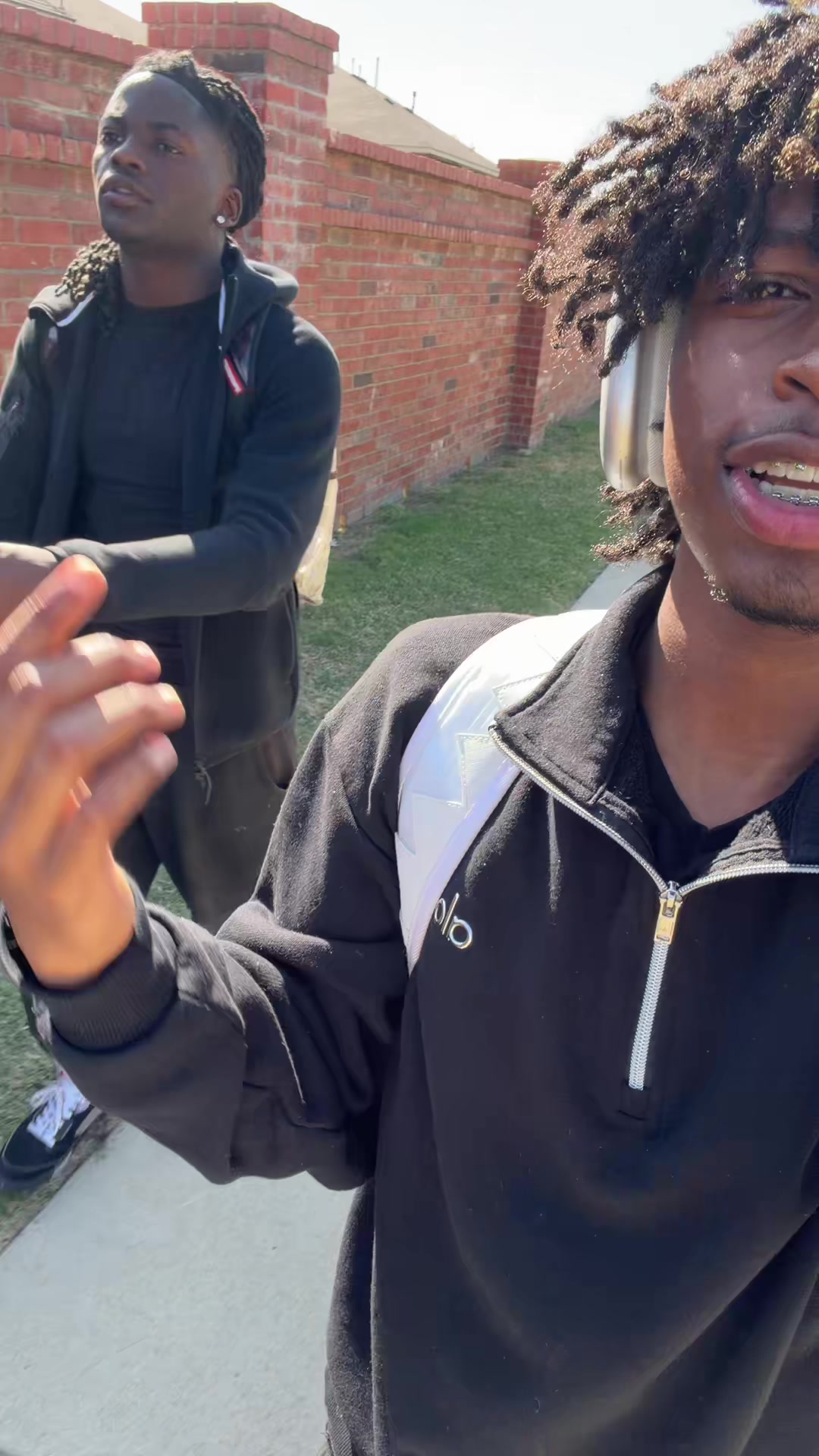 @𝗣𝗼𝗹𝗼