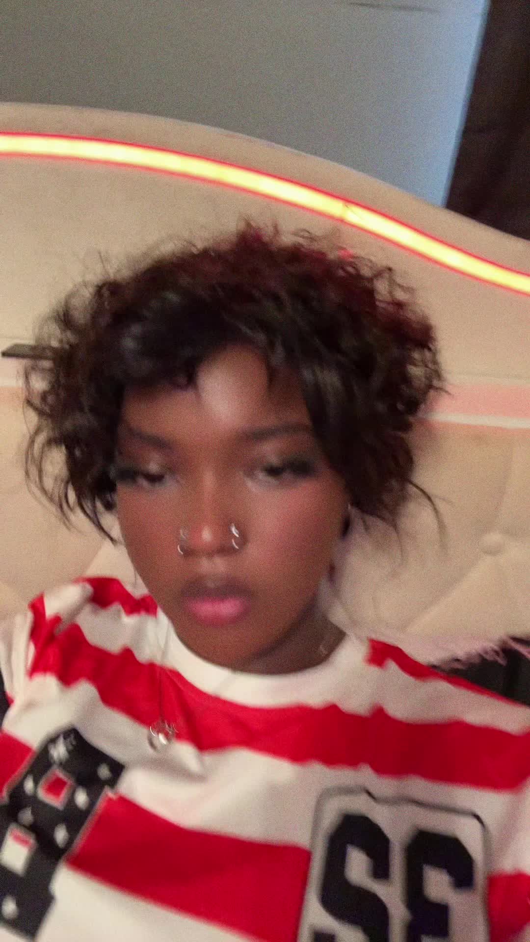 @𝕸𝖔𝖒𝖒𝖞𝖈𝖍𝖔𝖈𝖔𝖑𝖆𝖙𝖊