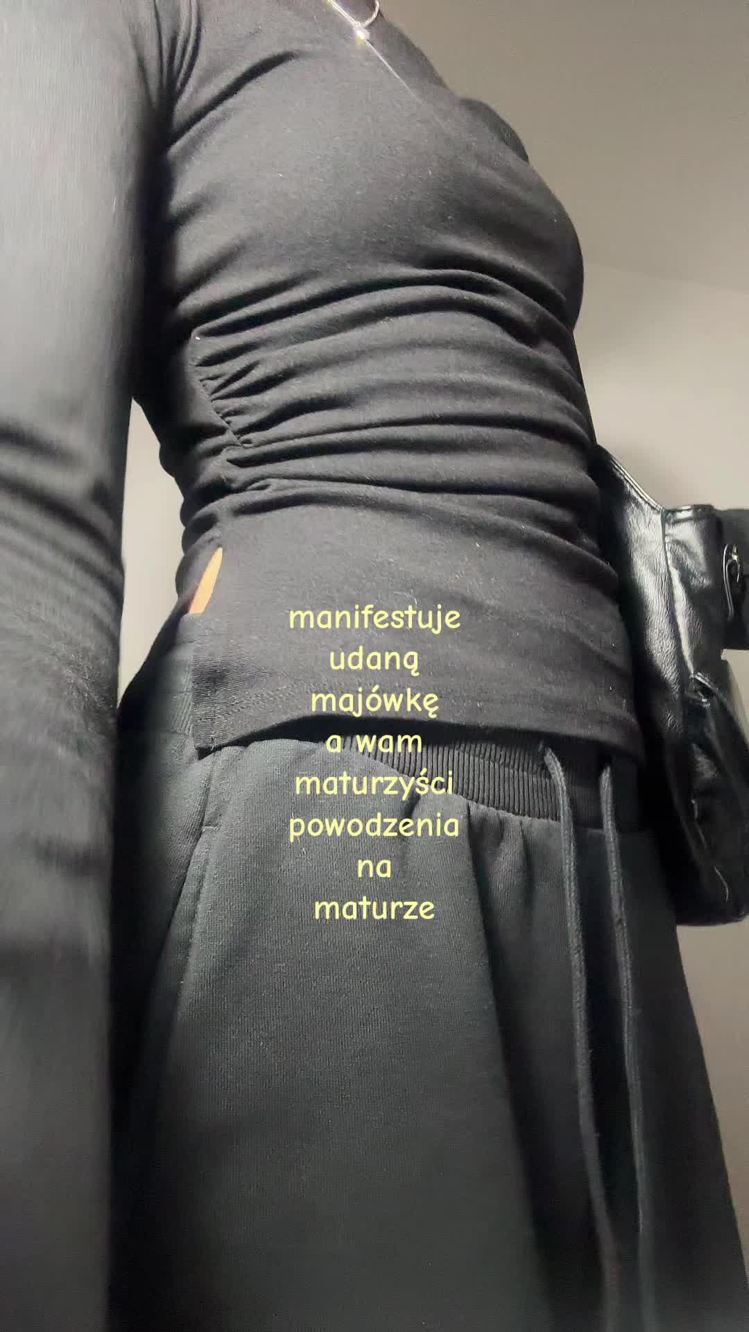 @ig : gvrysia ⋆˚⊹