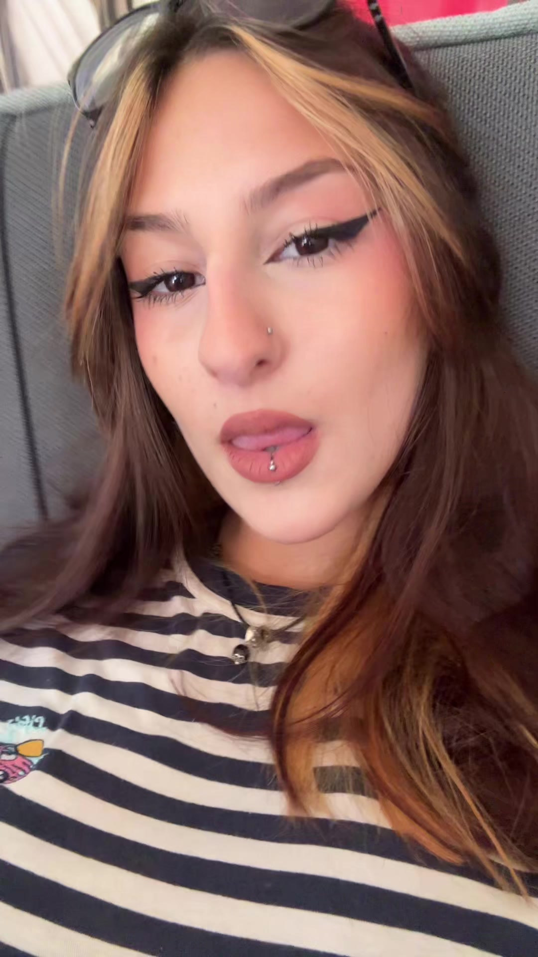 @🦦