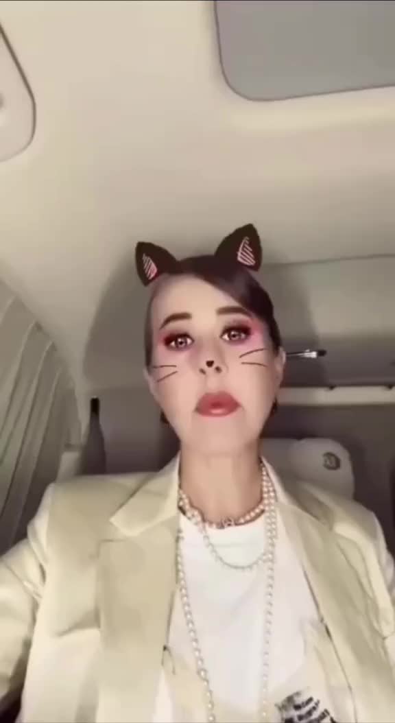 @𝓲𝓼 𝓲𝓽 𝓰𝔀𝓲𝔁𝔁?❤️