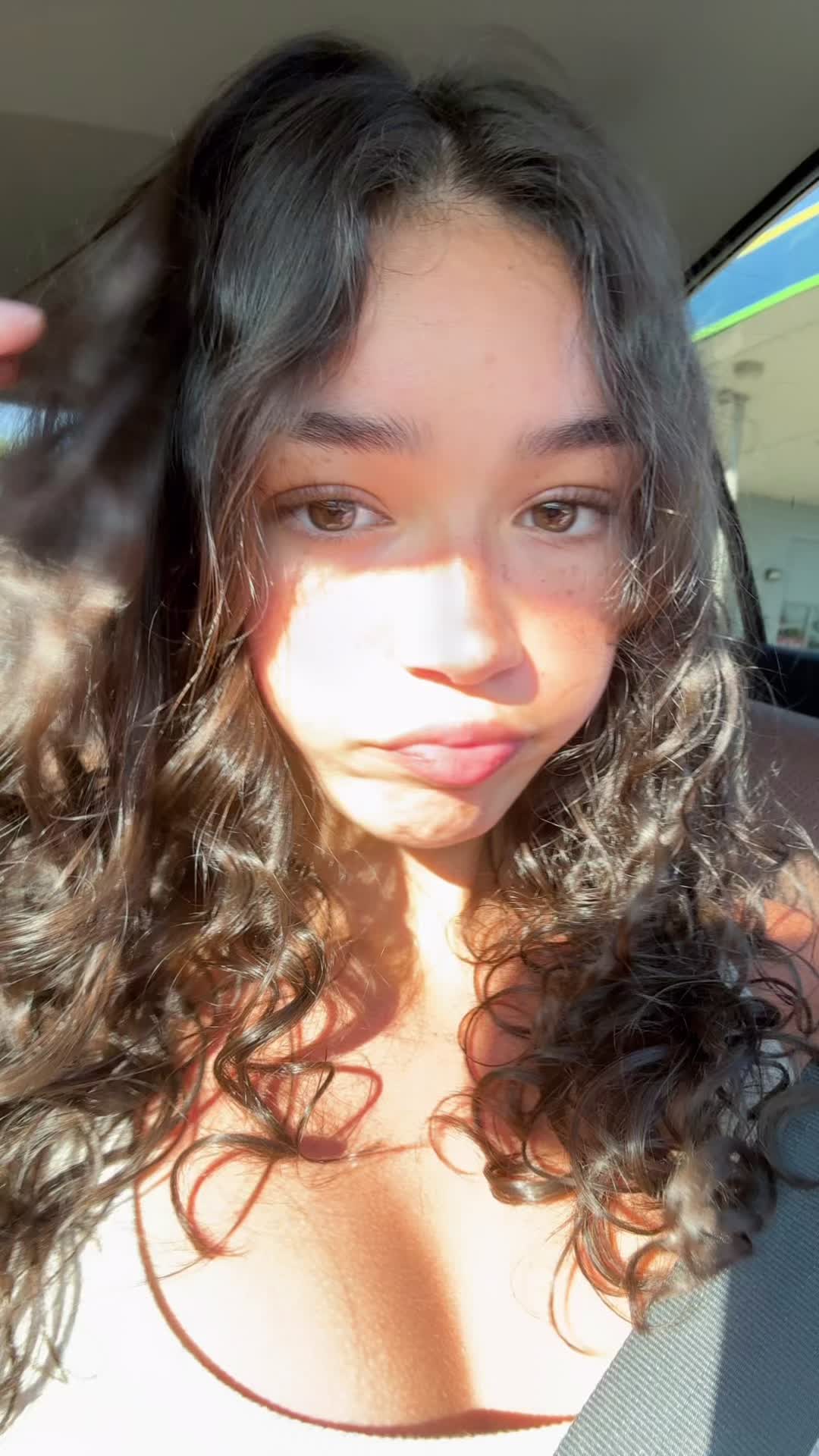 @notleilahgetout