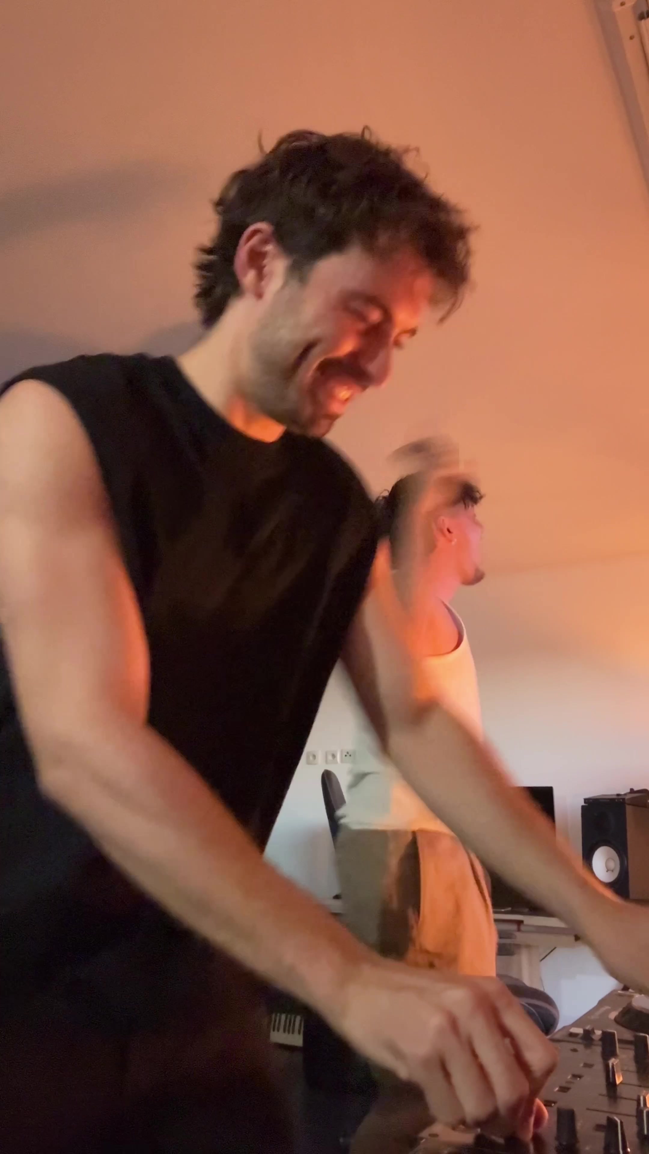 @SUPERMASSIVE
