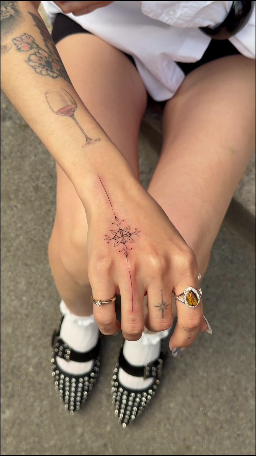 @Brennnessel Tattoo Berlin