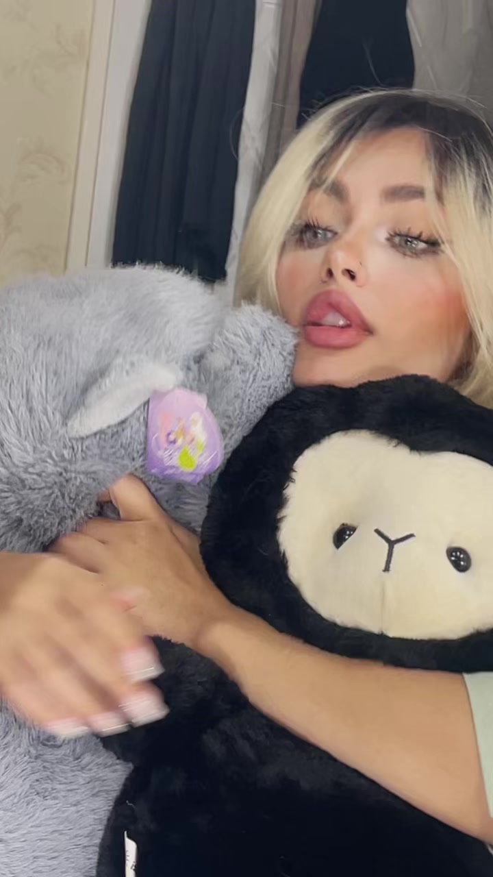 @rozhstorm