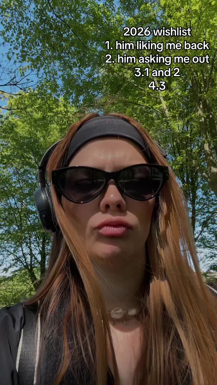 @Vivixsch_