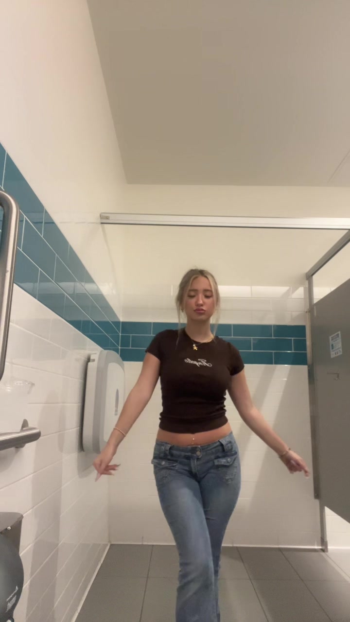 @pinkunicornglitter49