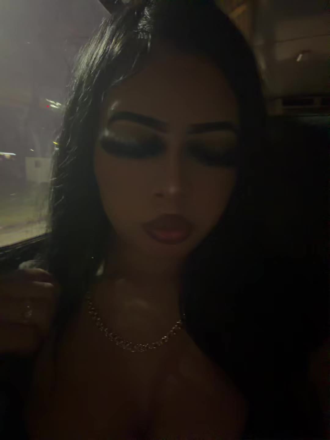 @Anaiii*•