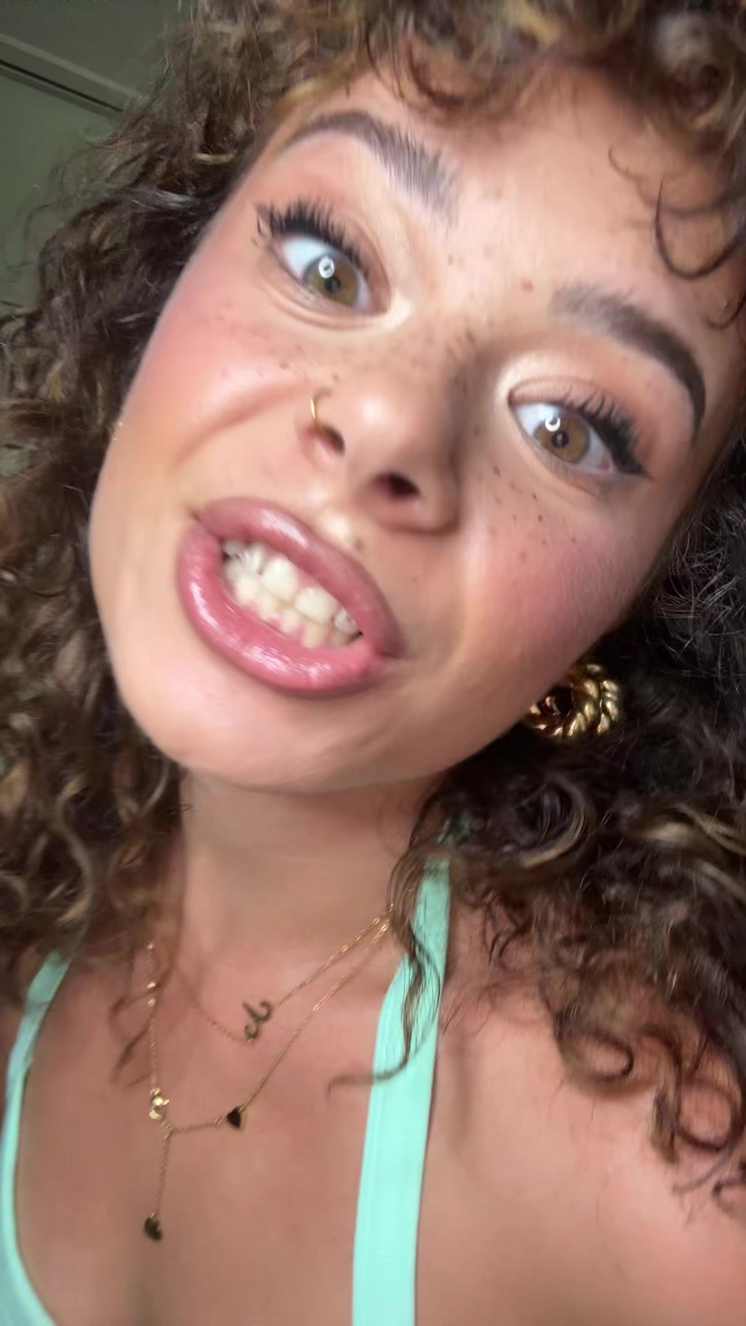 @CURLYBROWNIE&bull; hair, GRWM &bull;