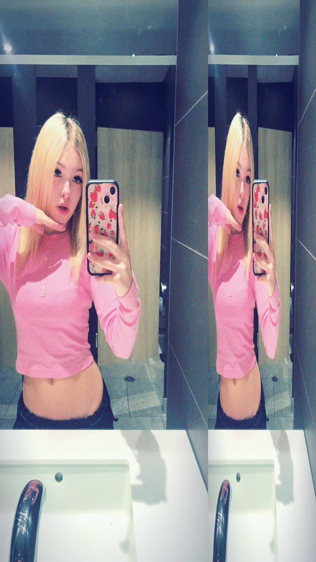 @ℒℯ𝒶𝒽 🧸