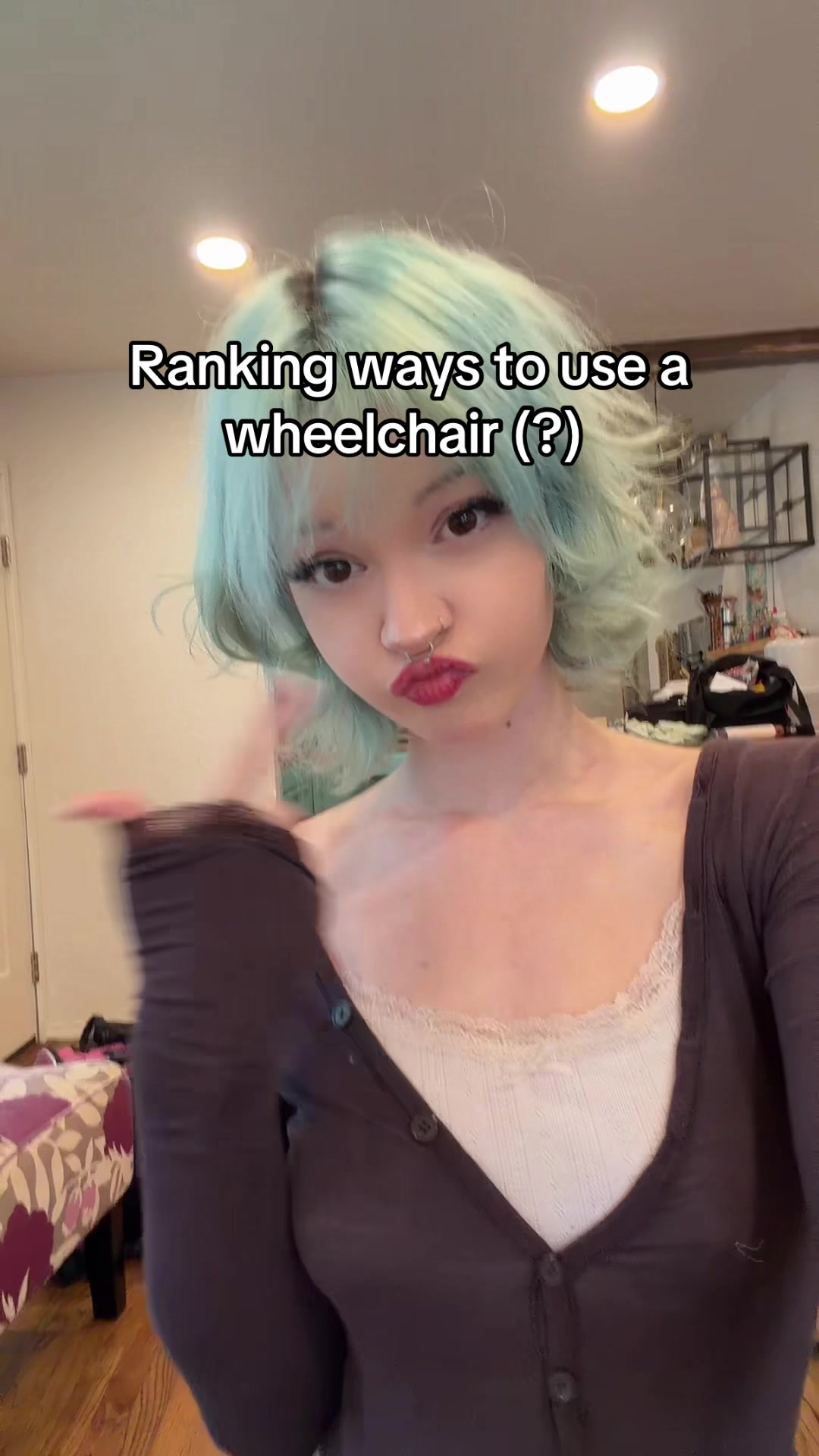@thenolegsgirl