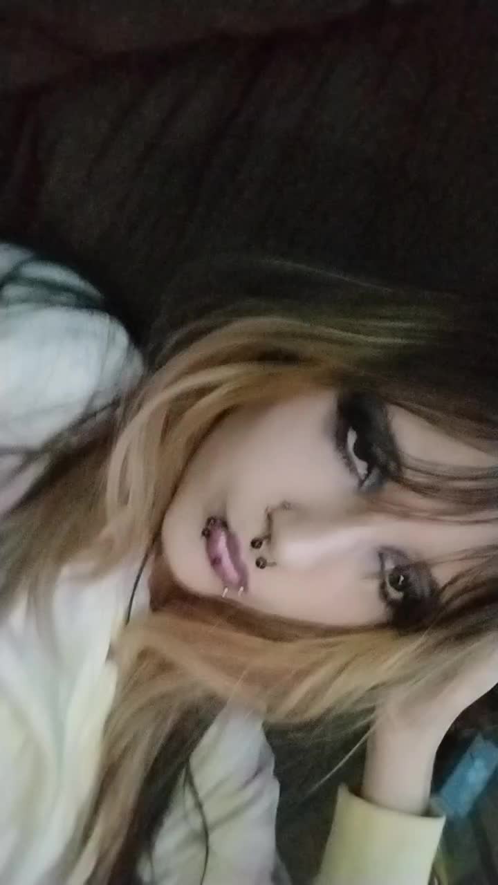 @⦮ ⦯