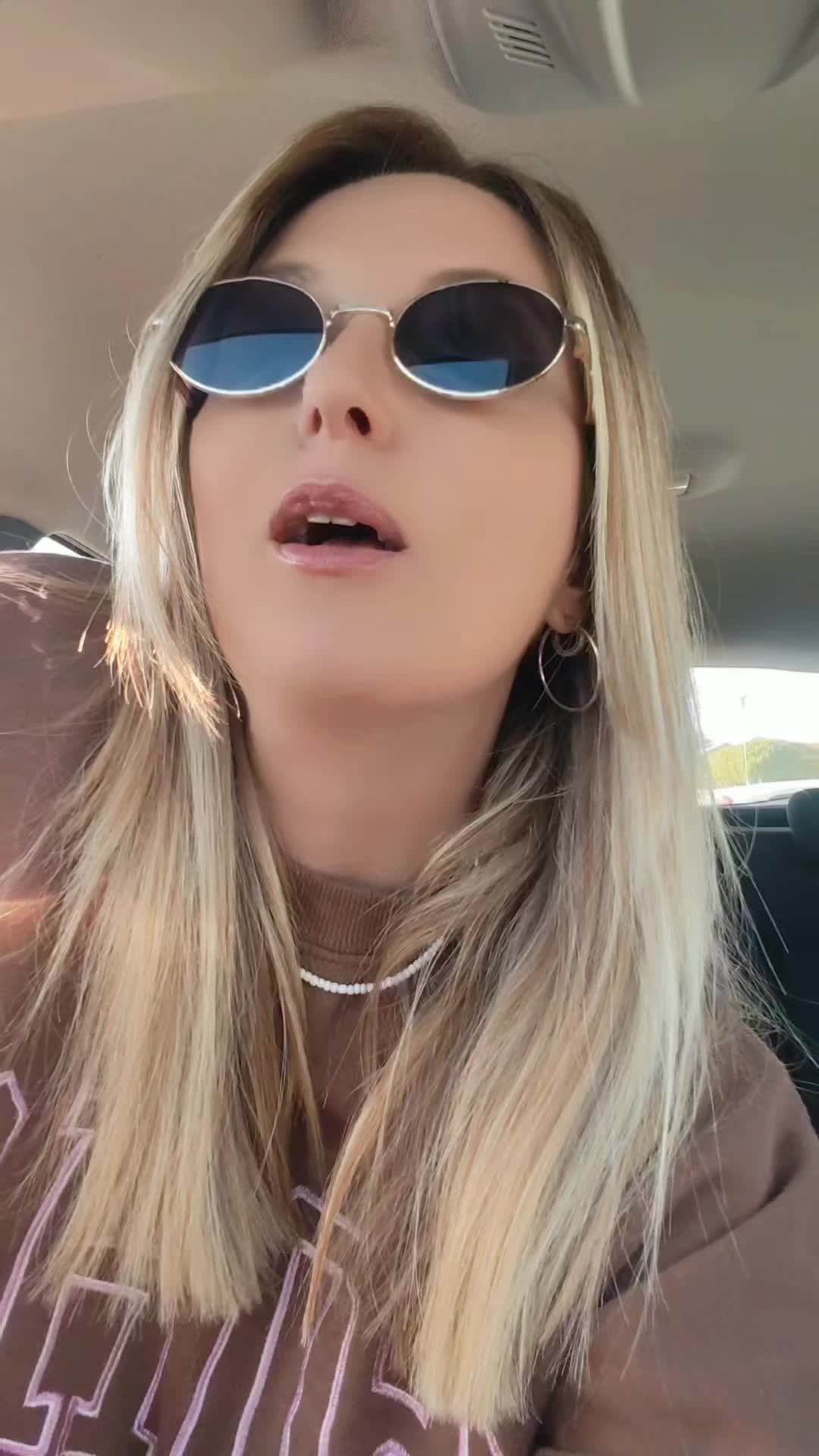 @🦋
