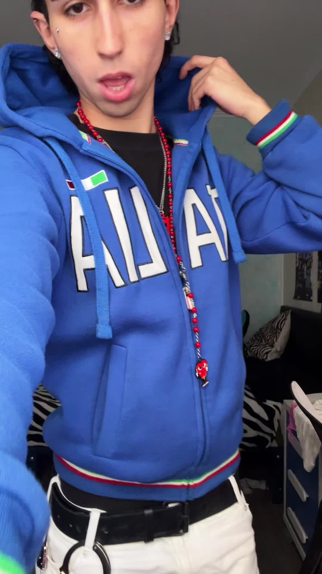 @heyyeloy