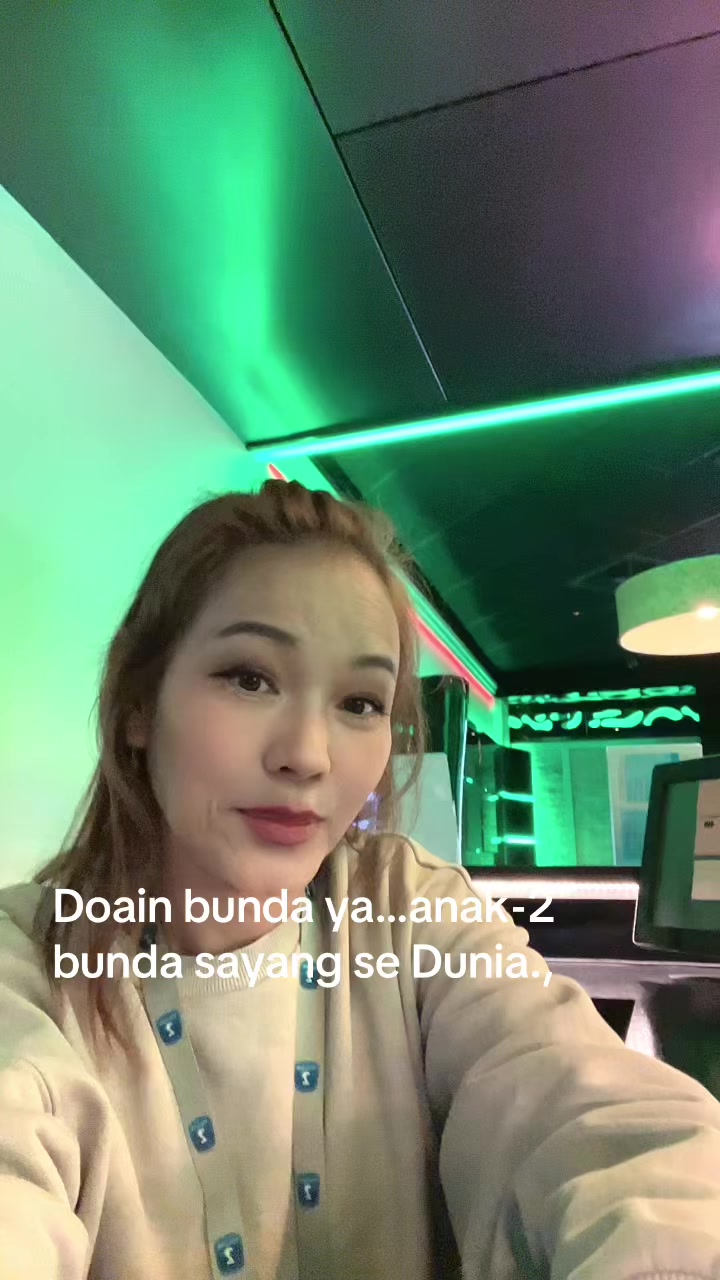 @Bunda Corla Ratu live Dunia