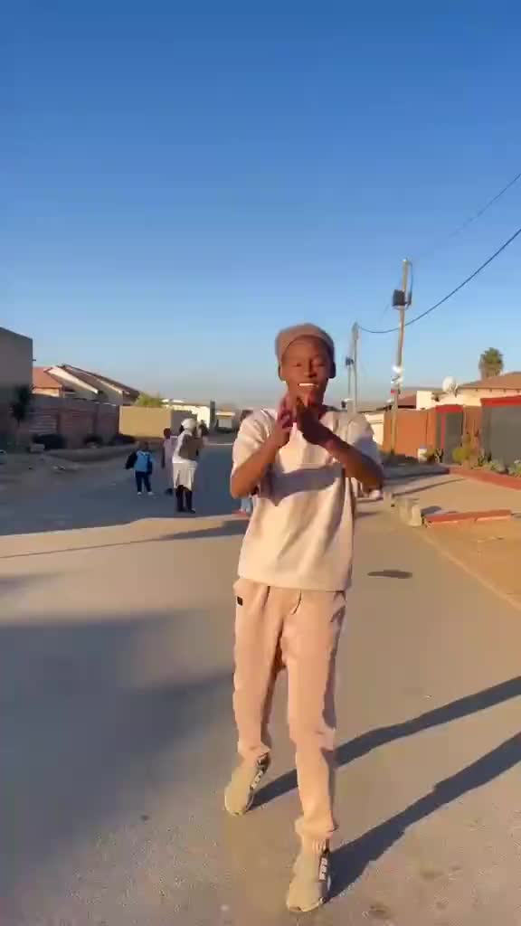 @Fefe Masigo🇿🇦