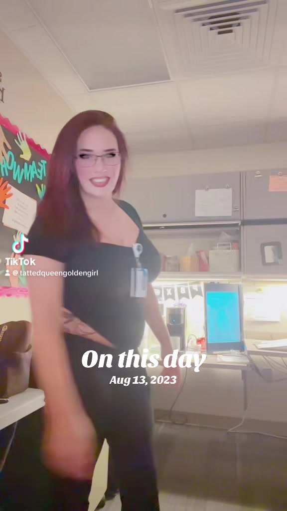 @tattedqueengoldengirl