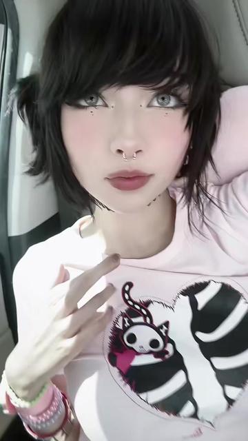 @elliibear