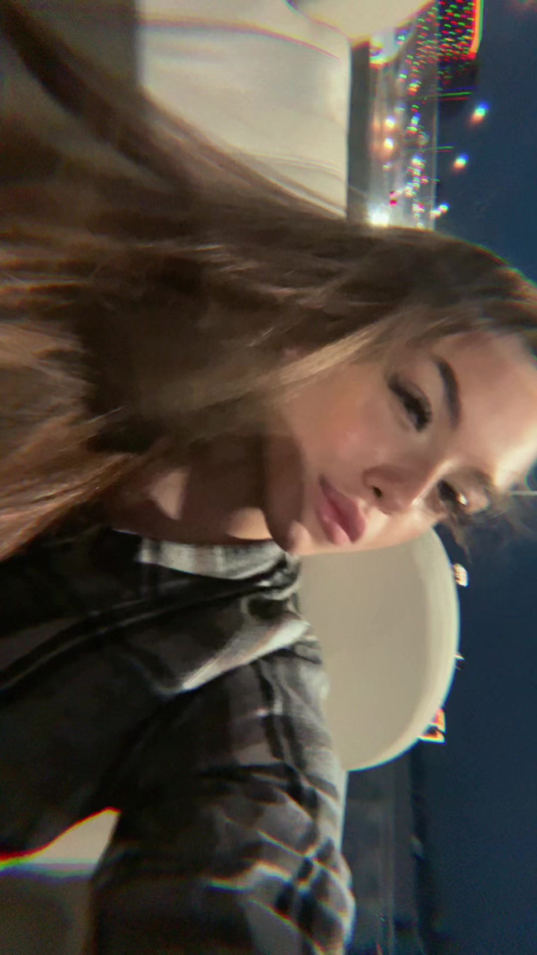 @айза